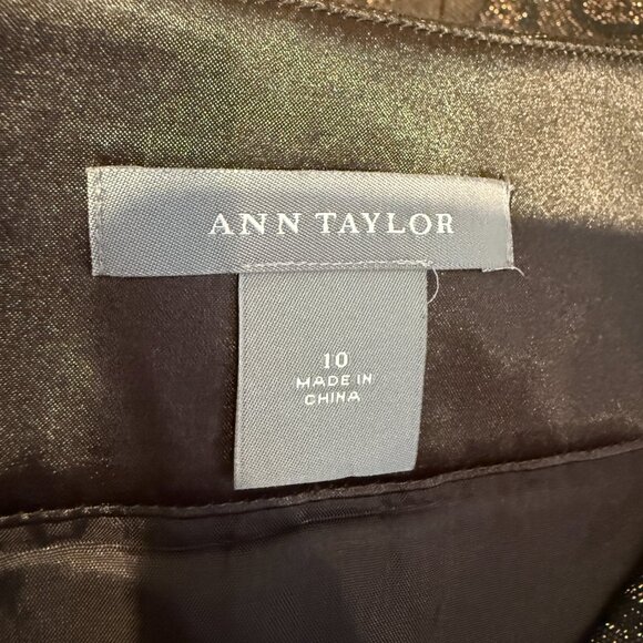 Ann Taylor Gold Metallic Circle Embroidered Holiday Festive Mini Skirt 10 - Picture 2 of 13
